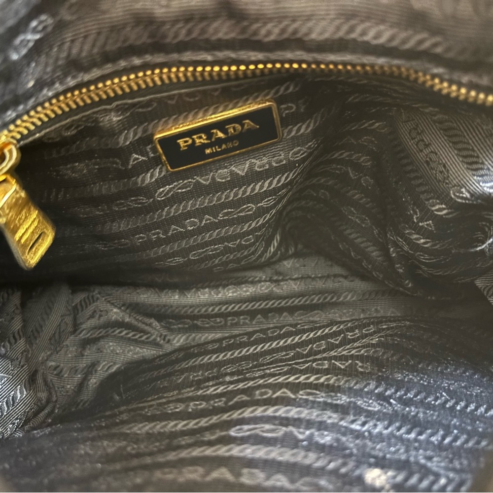 🆕 Prada Milano Crossbody Bag 😍 - Picture 9 of 11